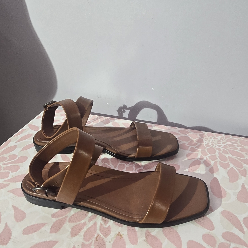 Vionic brown leather poppy sandals size 11